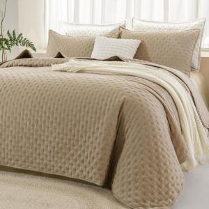 imageAndency Green King Size Quilt Bedding Set 106x96 Inch 3 Pieces Soft Lightweight Bedspread Coverlet Boho Summer Quilt King Size for All Season1 Quilt 2 Pillow ShamsBeige
